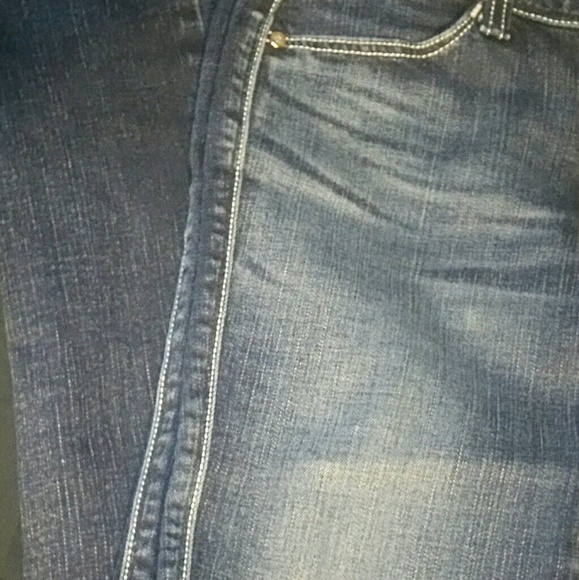 Levi's Ladies Style Jeans - Picture 6 of 6